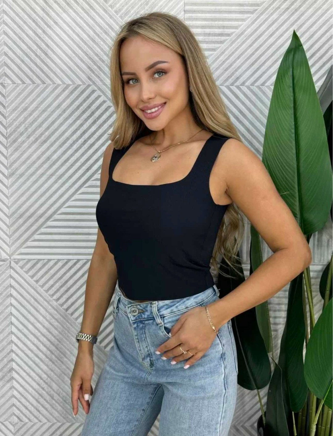 топ бежевый,топ женский,кроп топ женский,топы и майки,кроп топ