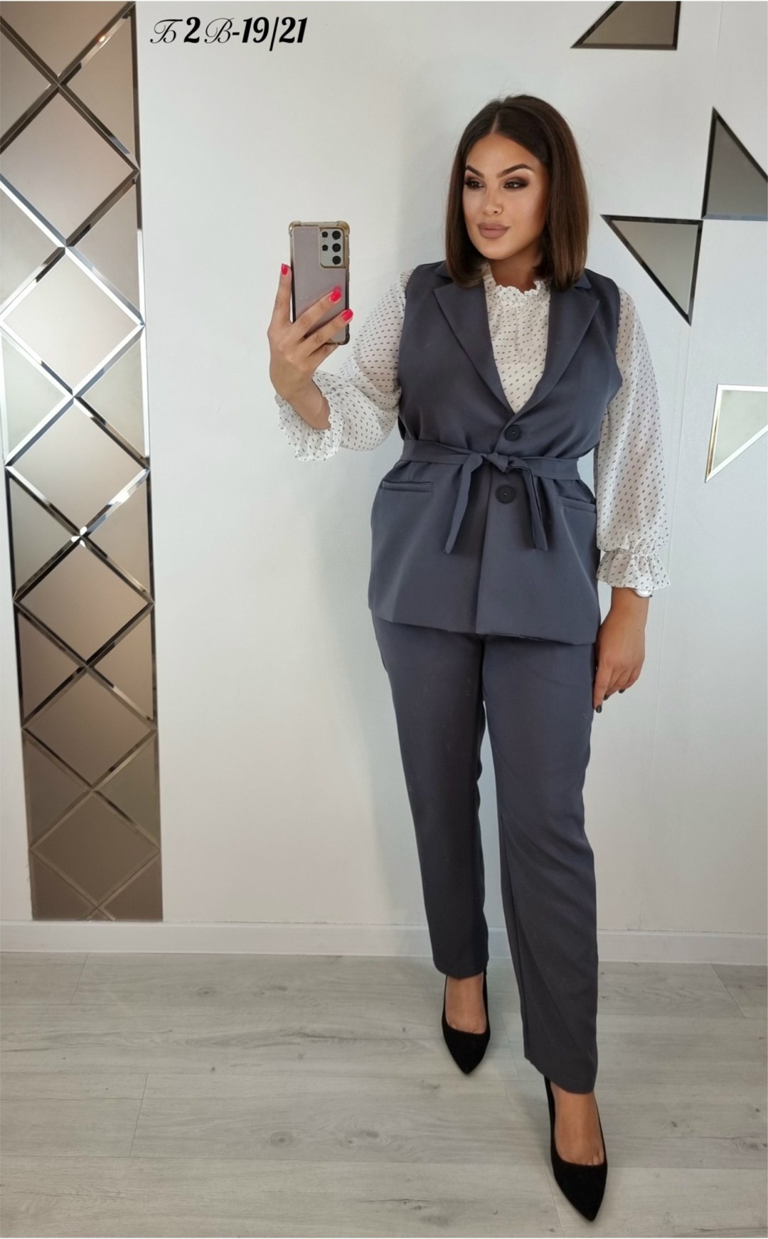 костюм с жилетом брючный,женский костюм тройка,костюм классический,брючные костюмы для женщин,костюм с брюками