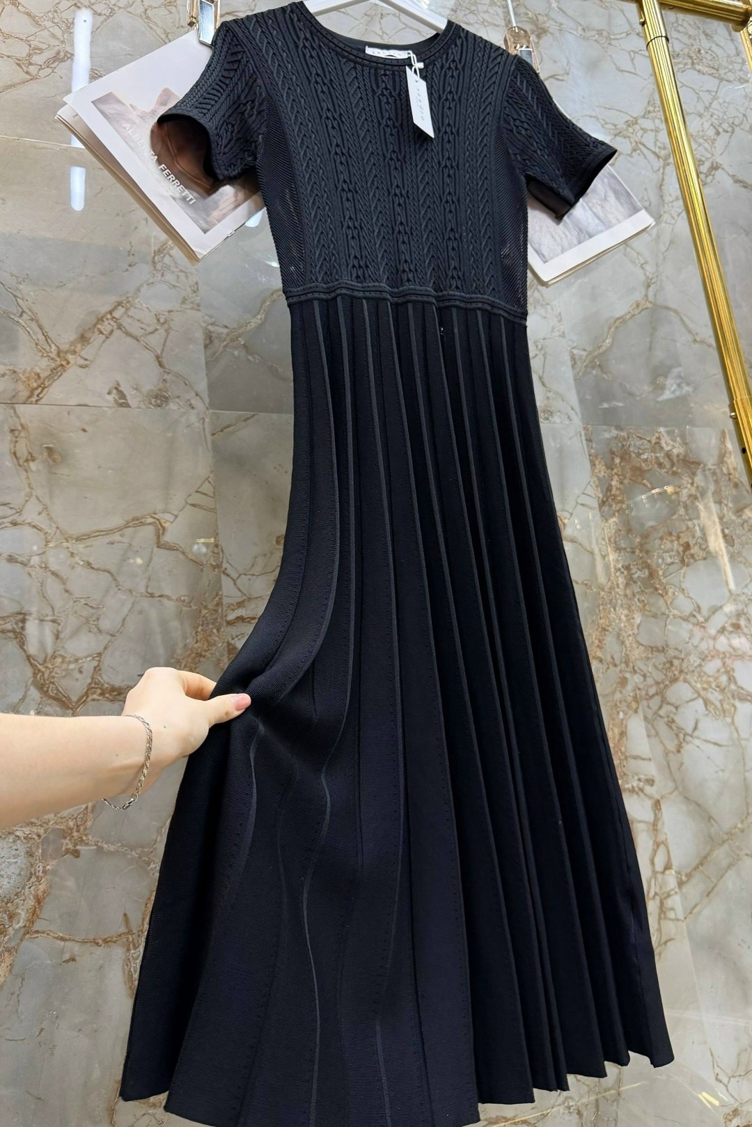 трикотажное платье,платье,платье миди,вязаное платье,платье плиссированное