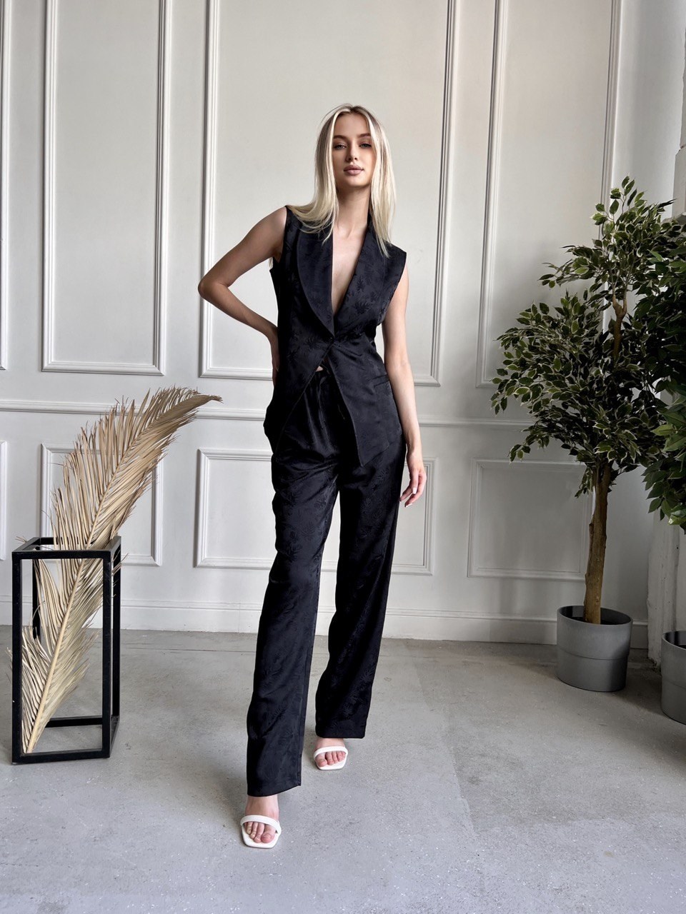 брючный костюм,женские костюмы,брючные женские костюмы,костюм из льна женский брюки и жилет,комплект брючный