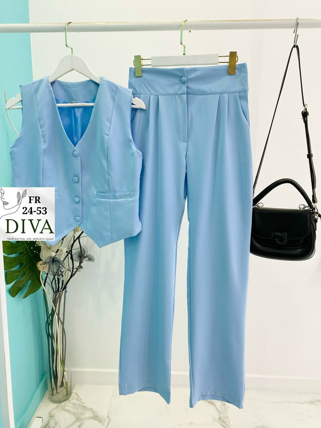 женский комплект из жилета и широких брюк,женский брючный костюм из двух предметов,костюм женский брючный,костюм жилет и брюки,костюм с брюками