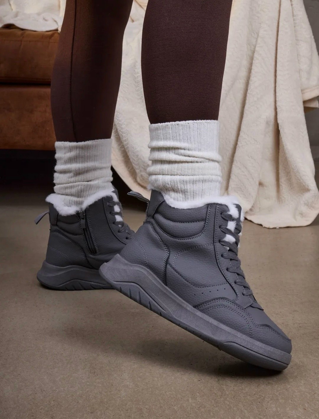 кроссовки женские зимние с мехом,кроссовки высокие зимние женские на меху,кроссовки женские зимние,кроссовки женские зимние с мехом monkey shoes,зимние кроссовки