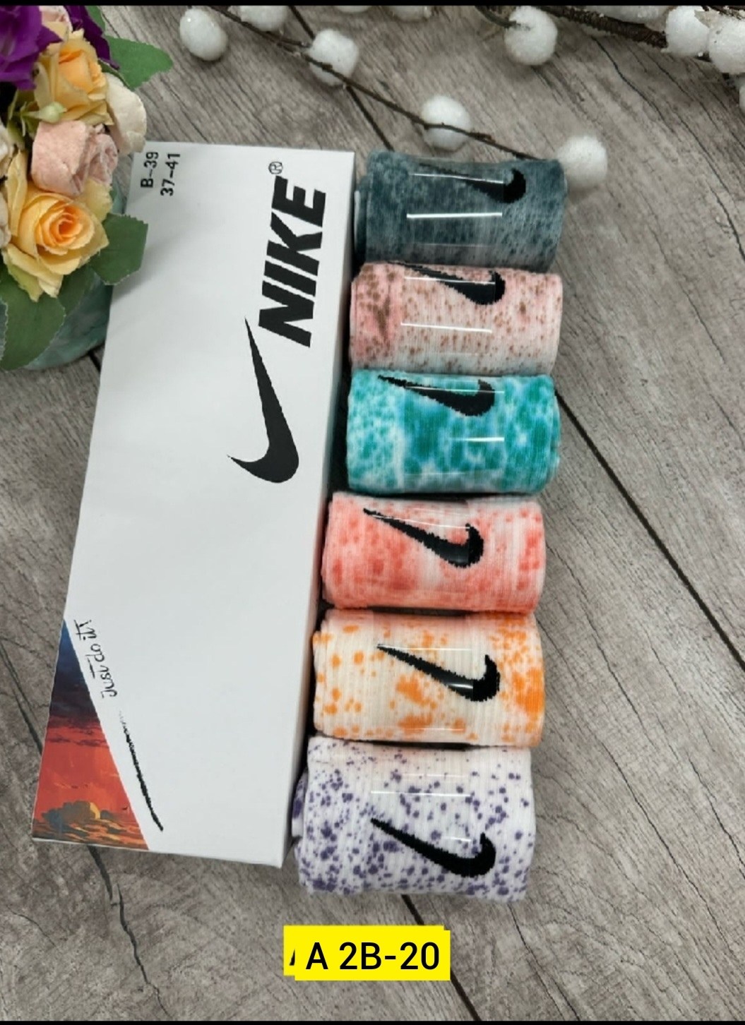 комплект носков nike,подарочный набор женский носки,женские носки набор,носки женские nike,носки nike разноцветные подарочный набор с духами