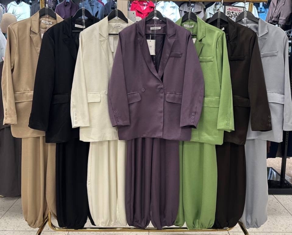 атласный костюм,шелковый костюм в пижамном стиле женский брючный,шелковый костюм в пижамном стиле,костюм брючный женский,костюм женский