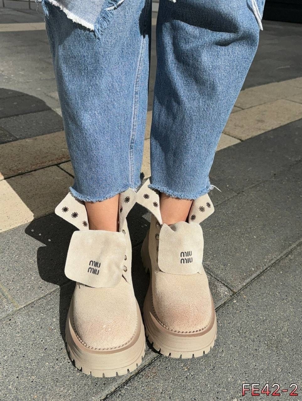 ботинки miu miu,ботинки замшевые miu miu,женские ботинки miu miu,женские ботинки,высокие ботинки miu miu tofsan