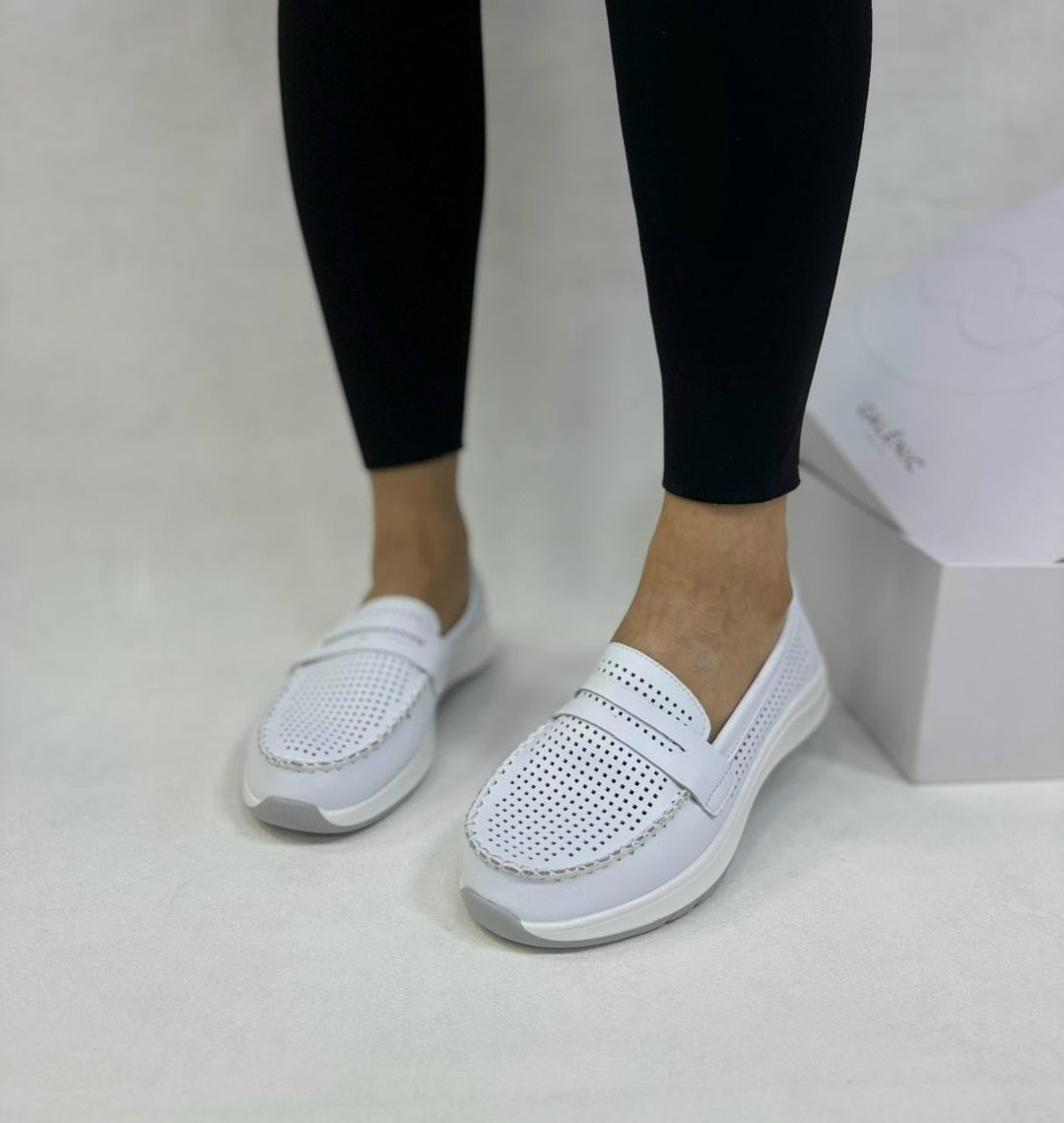 ,слипоны женские,слипоны с перфорацией,слипоны женские натуральная кожа,слипоны женские летние