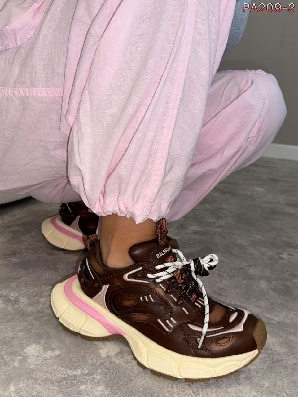 ,кроссовки женские,женские массивные кроссовки,повседневные кроссовки,спортивная