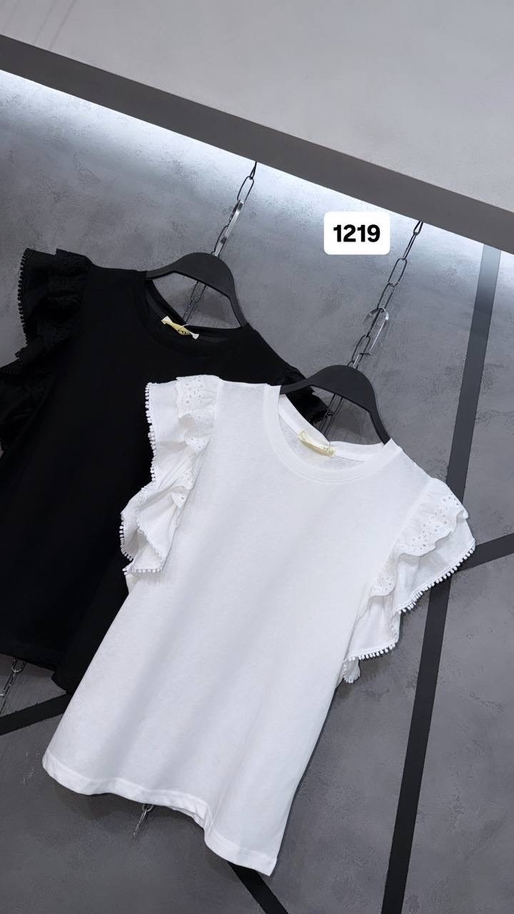 футболка с оборками,блузка с оборками,женская футболка с оборками,белая женская футболка,футболка с кружевами