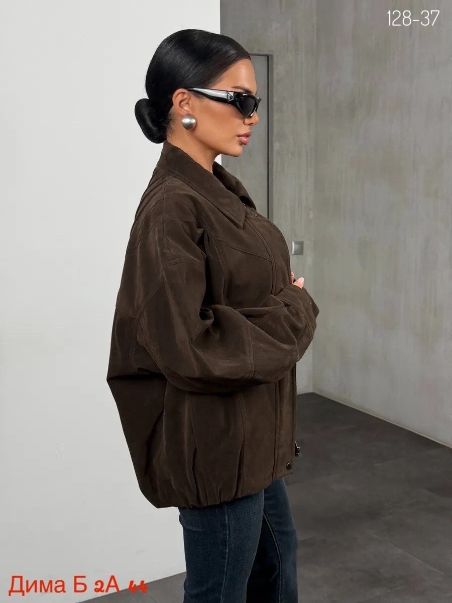 куртка-бомбер из искусственной замши zarina,куртка замшевая,куртка замшевая бомбер оверсайз lancy,бомбер женская куртка,кожаная куртка