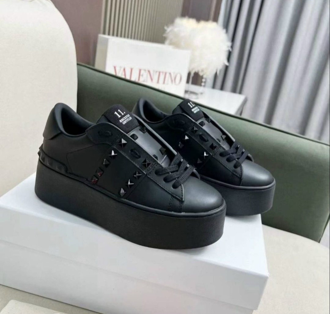 кроссовки valentino,valentino кроссовки женские,valentino женские кожаные кроссовки valentino premium - pink,женские белые кроссовки valentino garavani rockstud,кеды valentino женские