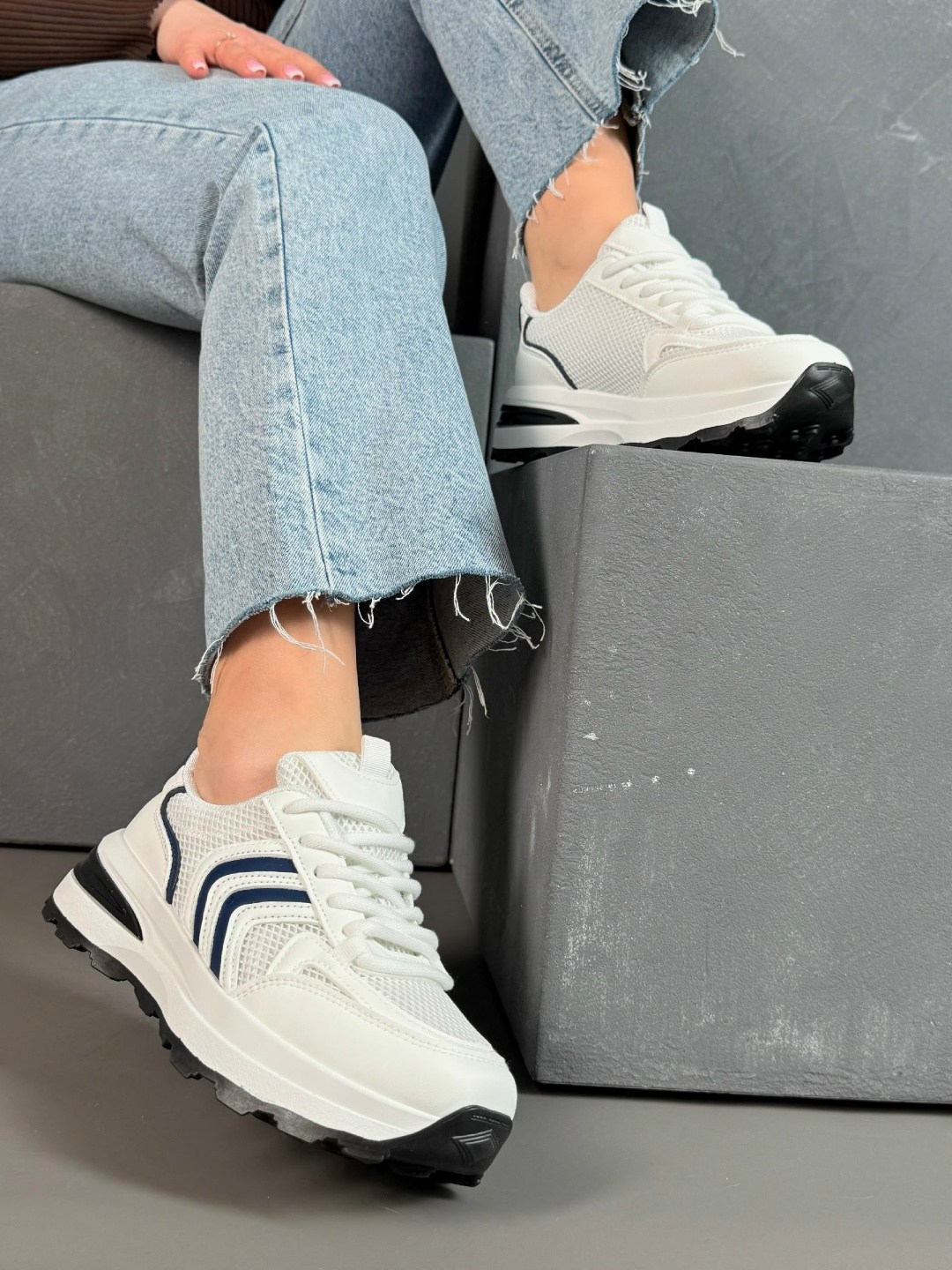 женские кроссовки,кроссовки белая,кроссовки для женщин,кроссовки белые спортивные,кроссовка