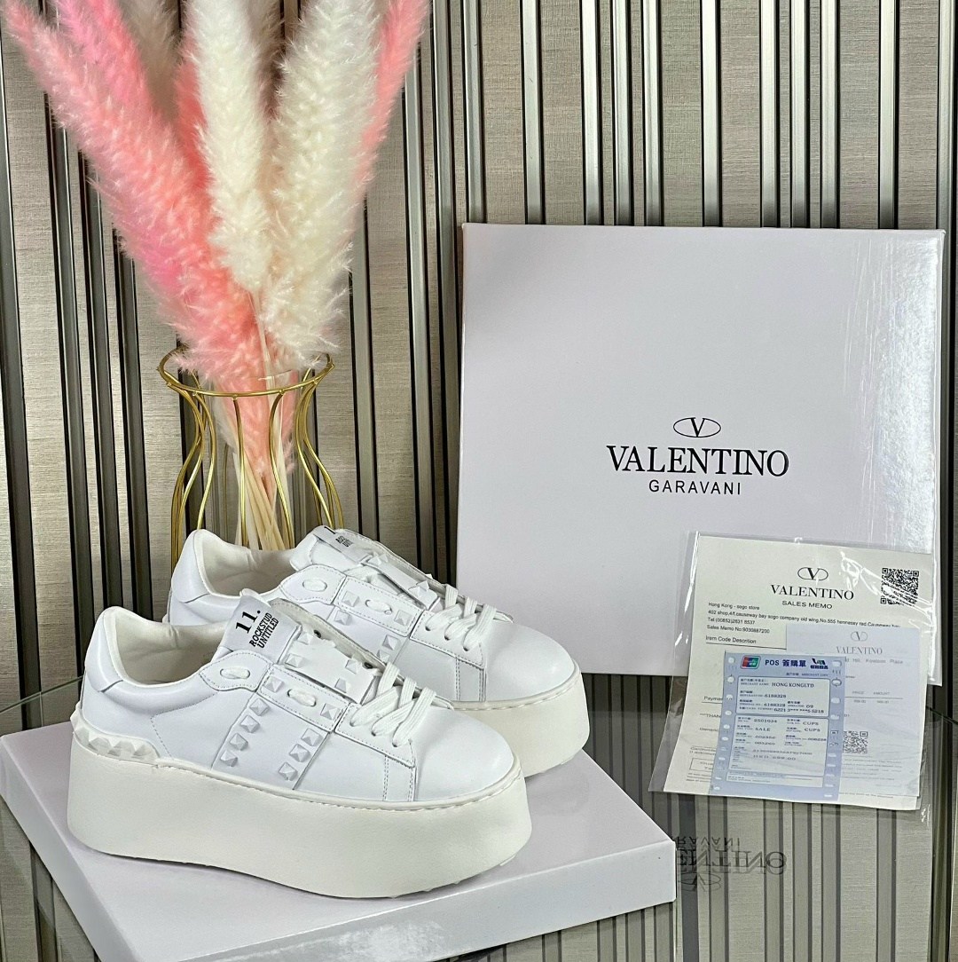 кроссовки valentino,valentino кроссовки женские,valentino женские кожаные кроссовки valentino premium - pink,женские белые кроссовки valentino garavani rockstud,кеды valentino женские