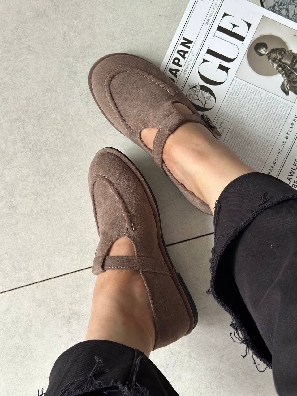 лоферы из натуральной замши,,лоферы коричневые с ремешком замшевые,лоферы с пряжкой,лоферы замшевые