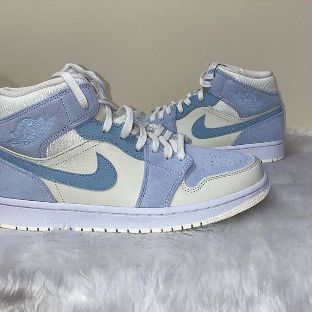 air jordan 1 mid se 'sail light blue',air jordan 1 mid se grey,nike air jordan 1 mid se,nike air jordan 1 mid,nike air jordan 1