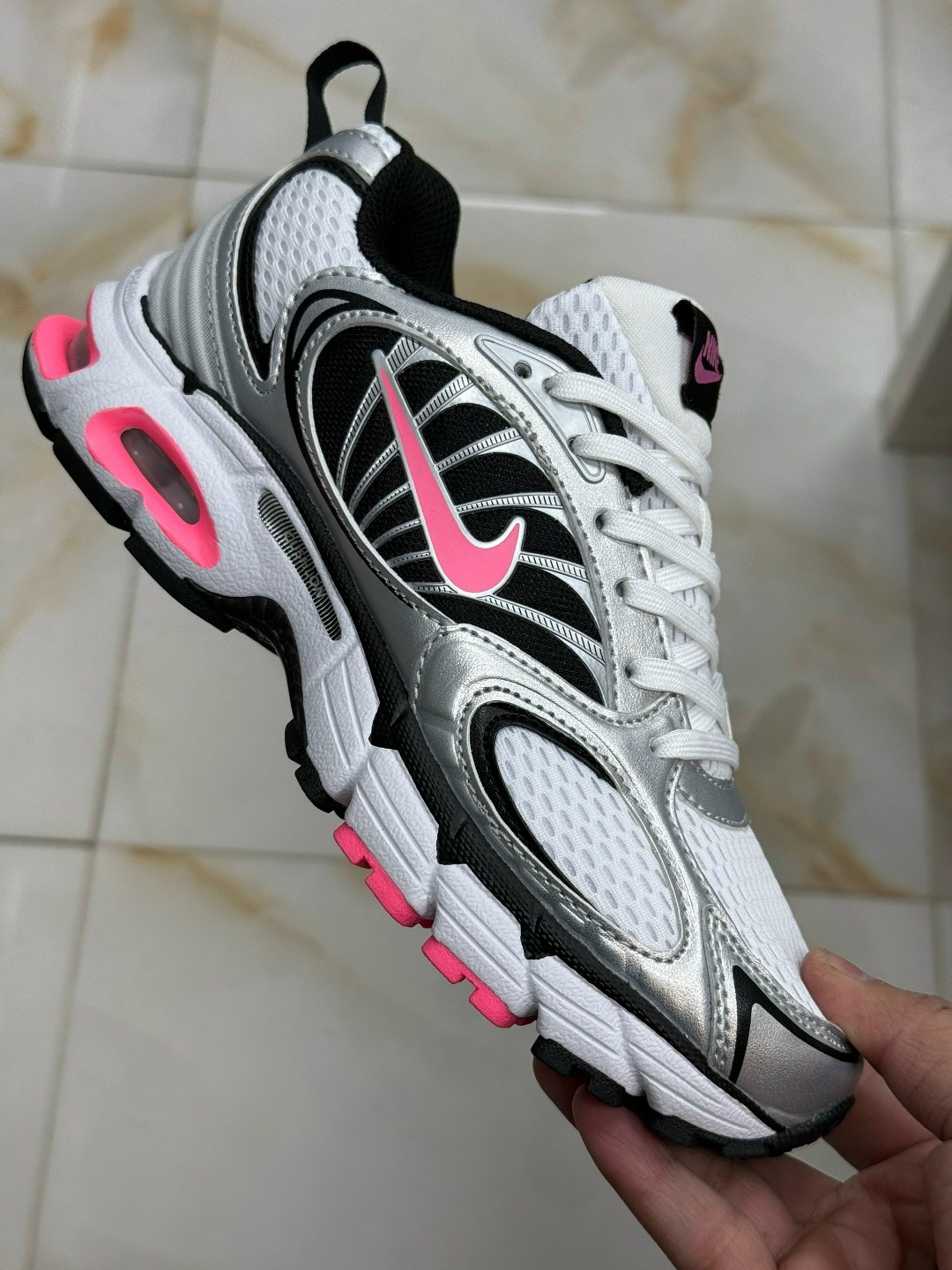 кроссовки skepta x nike air max tailwind v,кроссовки nike air max,кроссовки,кроссовки nike,nike низкие массивные кроссовки air max moto 2k женские розовые