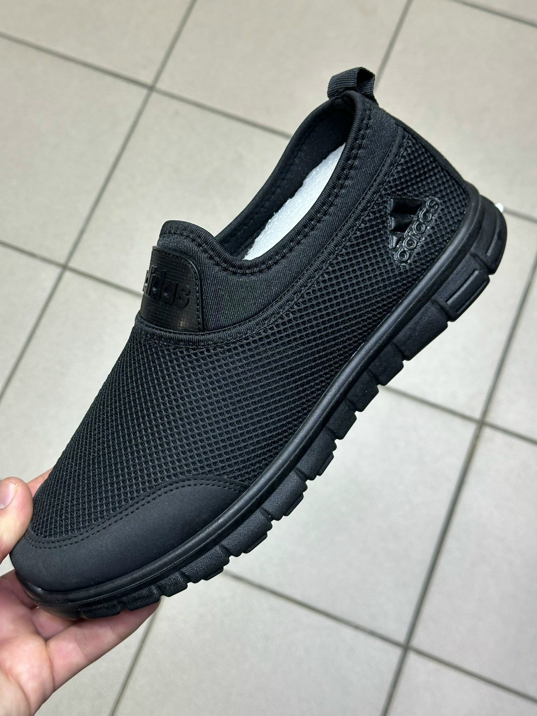 ,кроссовки,кроссовки женскиe,кроссовки мальчику,мужские слипоны