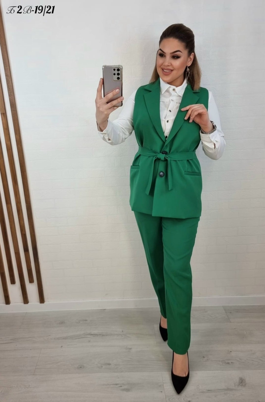 костюм с жилетом брючный,женский костюм тройка,костюм классический,брючные костюмы для женщин,костюм с брюками
