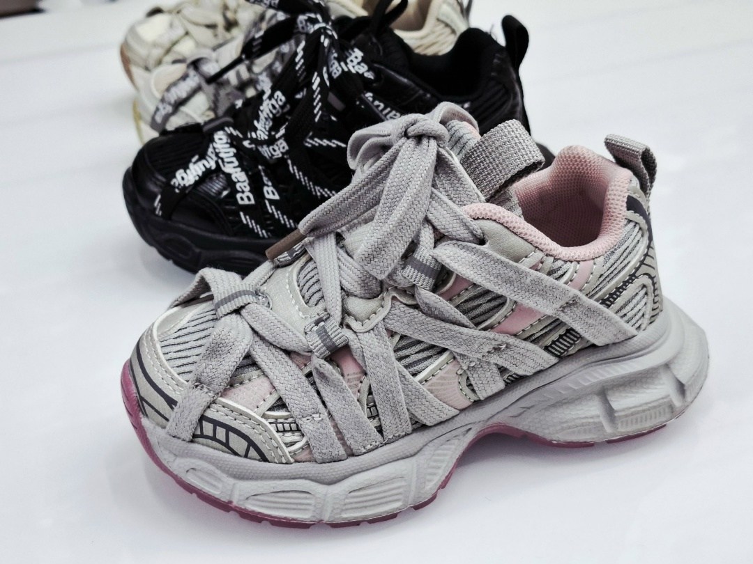 спортивная ,кроссовки balenciaga,массивные кроссовки,кроссовки баленcиaгa,женские массивные кроссовки