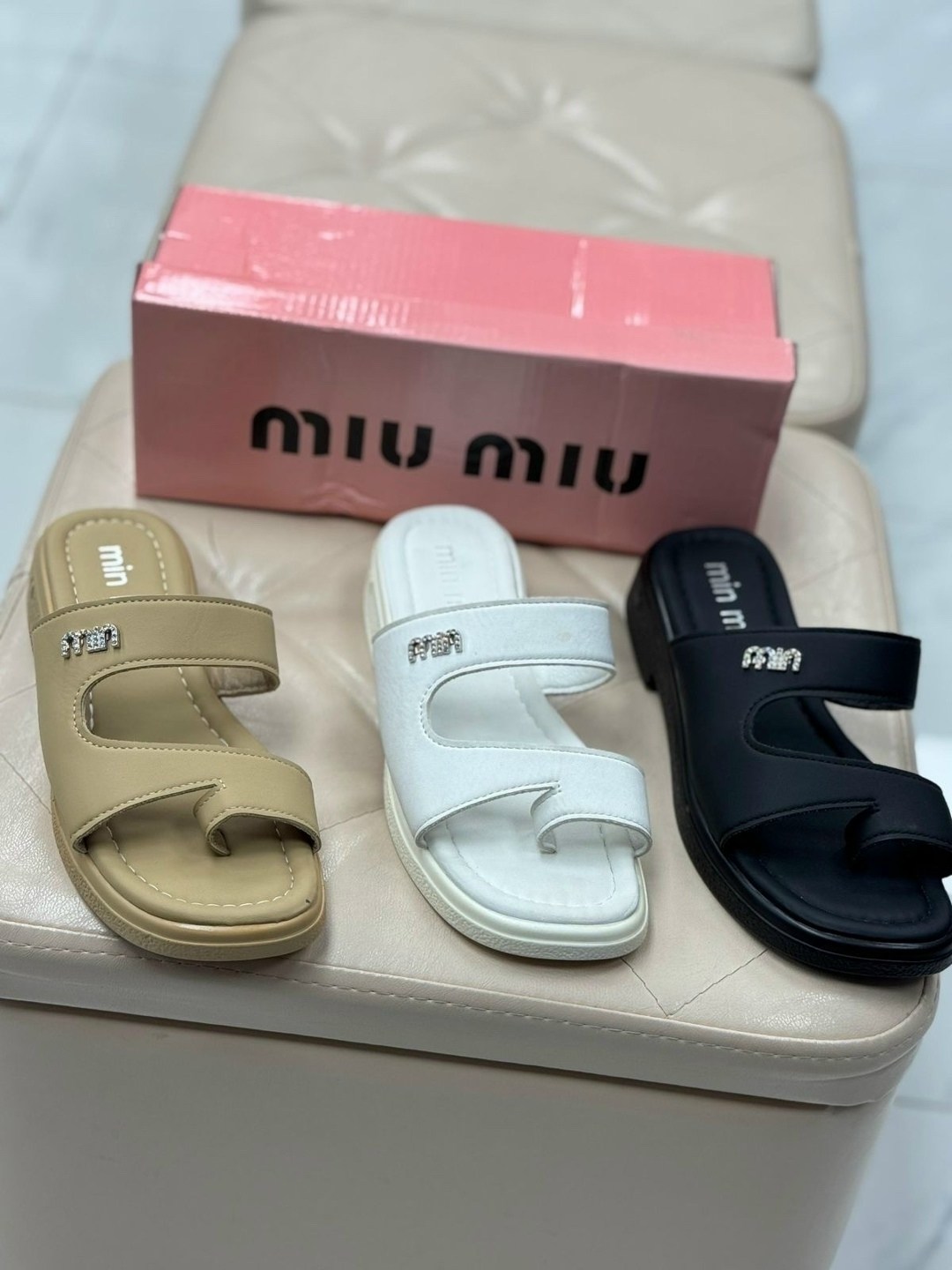 ,шлепанцы женские,шлепки миу миу,шлепанцы модные,шлепанцы miu miu