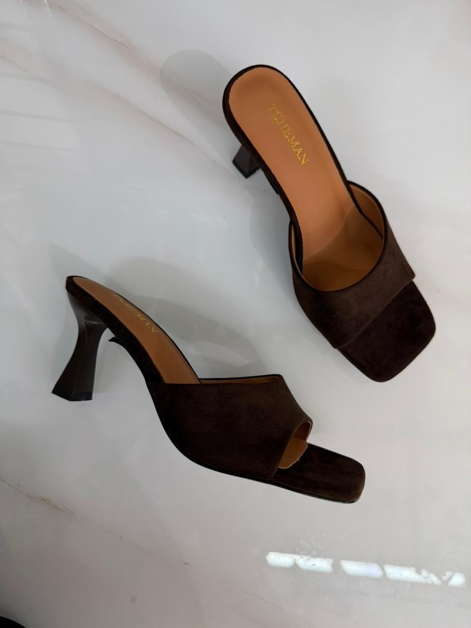 босоножки на каблуках,шлепанцы модные,босоножки с квадратным носом,босоножки женские,женские шлепанцы