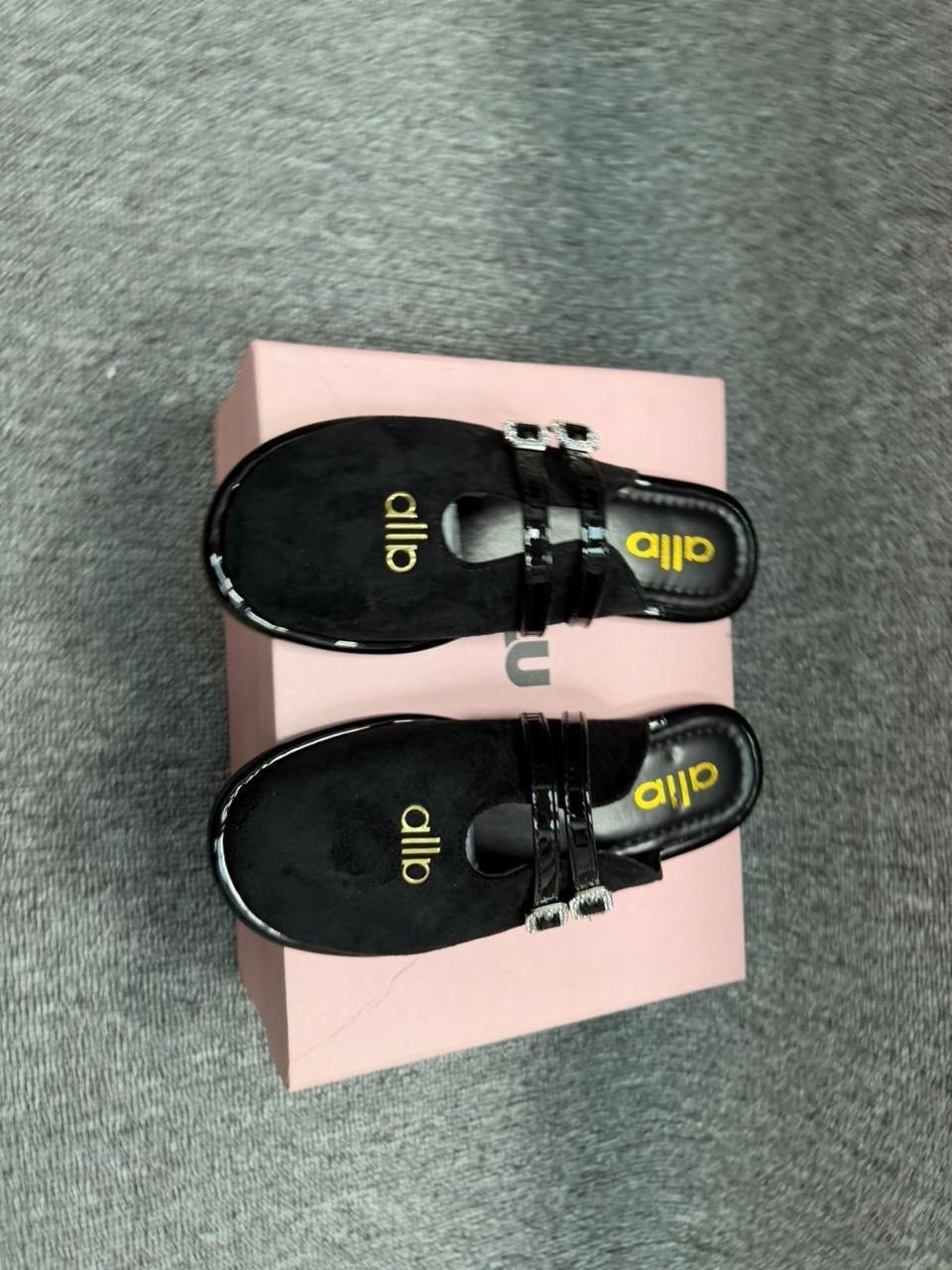 ,женская ,женские шлепанцы,сандали,обуви