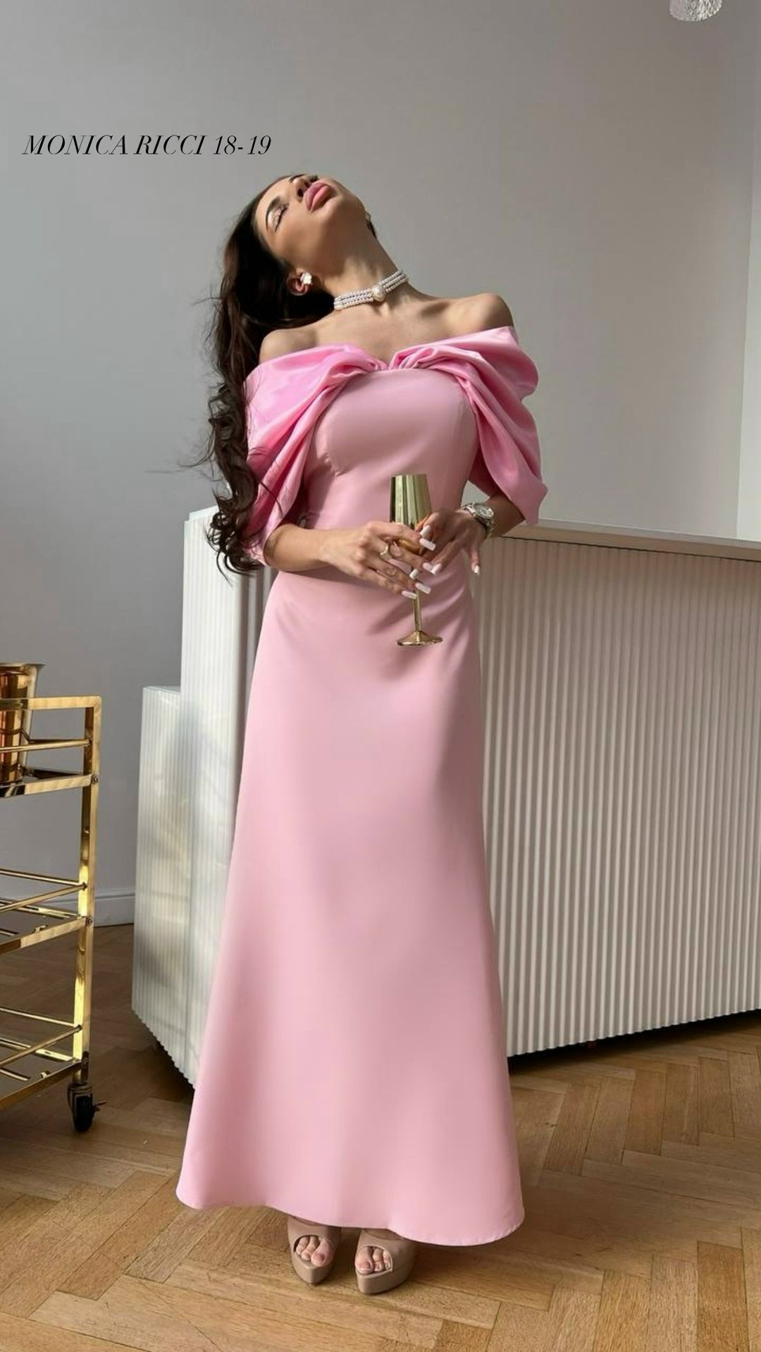 атласное платье,вечерние платья,дизайнерские платья,стильное платье,платье