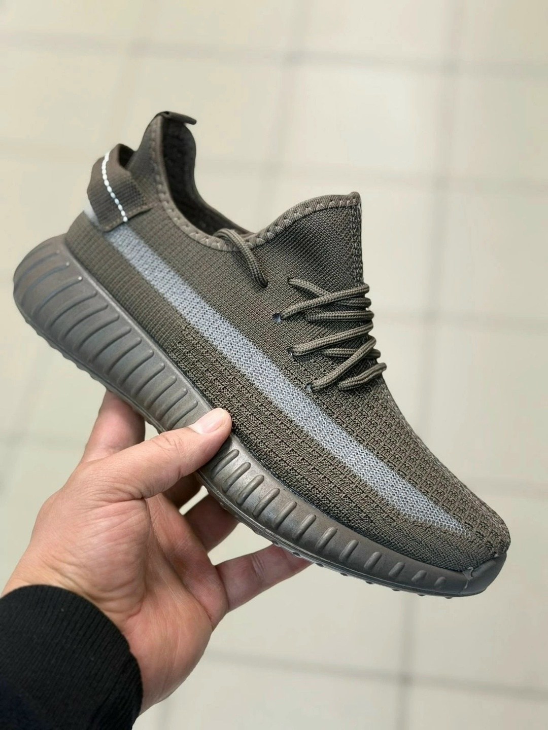 кроссовки,кроссовки женскиe,изики кроссовки,кроссовки изи,летние кроссовки изи