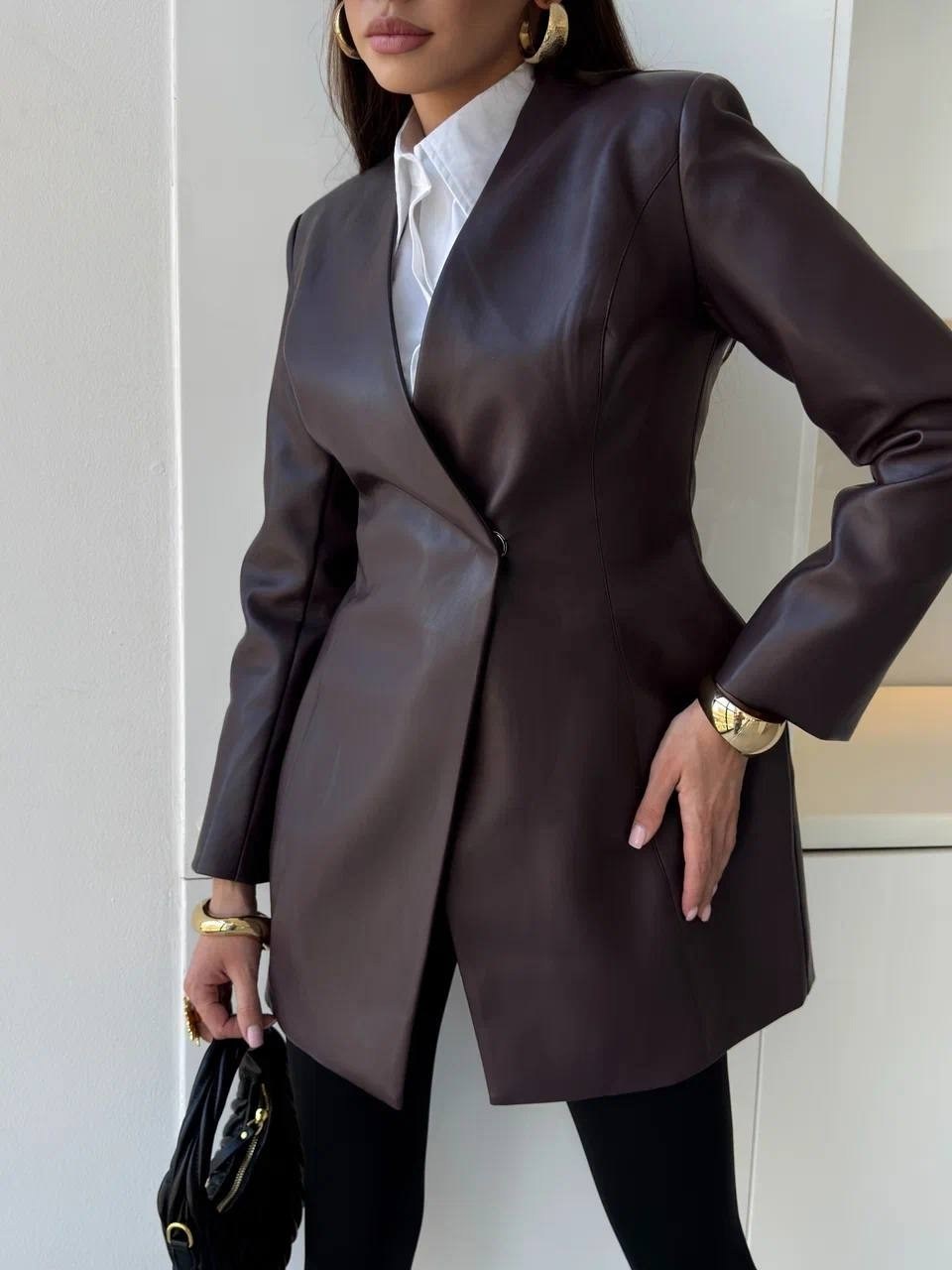 женский кожаный пиджак,пиджак кожаный,кожаный жакет женский,пиджак из экокожи,жакет из экокожи