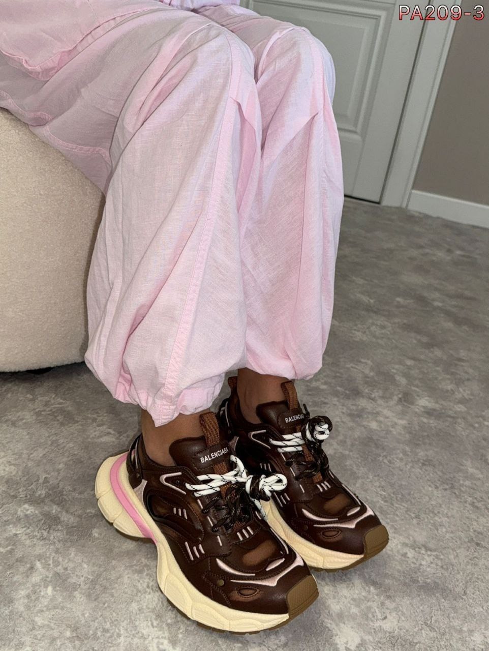 ,кроссовки женские,женские массивные кроссовки,повседневные кроссовки,спортивная