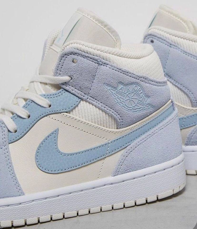 air jordan 1 mid se 'sail light blue',air jordan 1 mid se grey,nike air jordan 1 mid se,nike air jordan 1 mid,nike air jordan 1