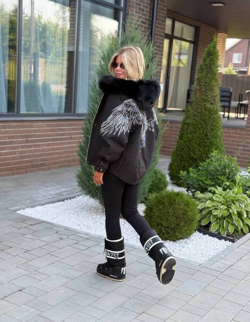 женская зимняя куртка,куртка с крыльями,зимняя куртка,куртка с крыльями из страз,куртка зимняя с натуральным мехом