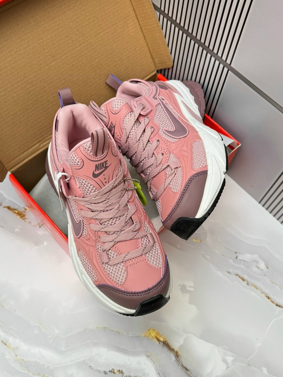 женские кроссовки,кроссовки,женские кроссовки nike,кроссы,спортивная