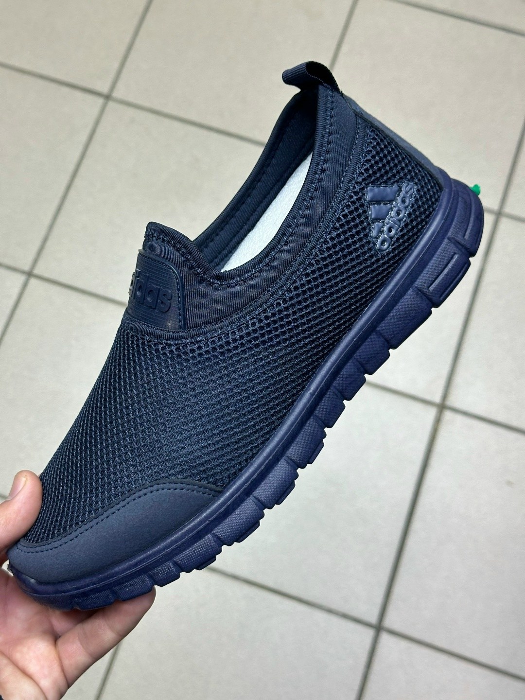 ,кроссовки,кроссовки женскиe,кроссовки мальчику,мужские слипоны