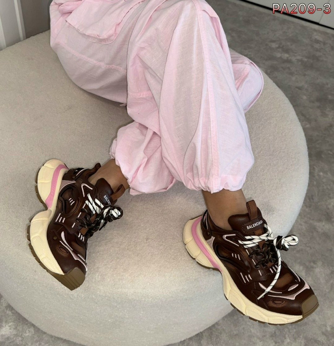 ,кроссовки женские,женские массивные кроссовки,повседневные кроссовки,спортивная