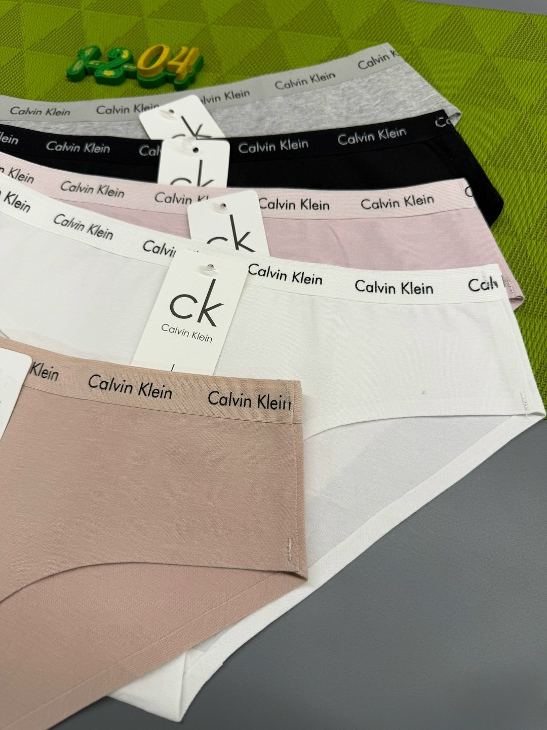 комплект трусов слипы calvin klein базовая 5 шт,комплект трусов слипы calvin klein,комплект трусов слипы calvin klein underwear,трусы женские calvin klein,слипы женские бесшовные трусы