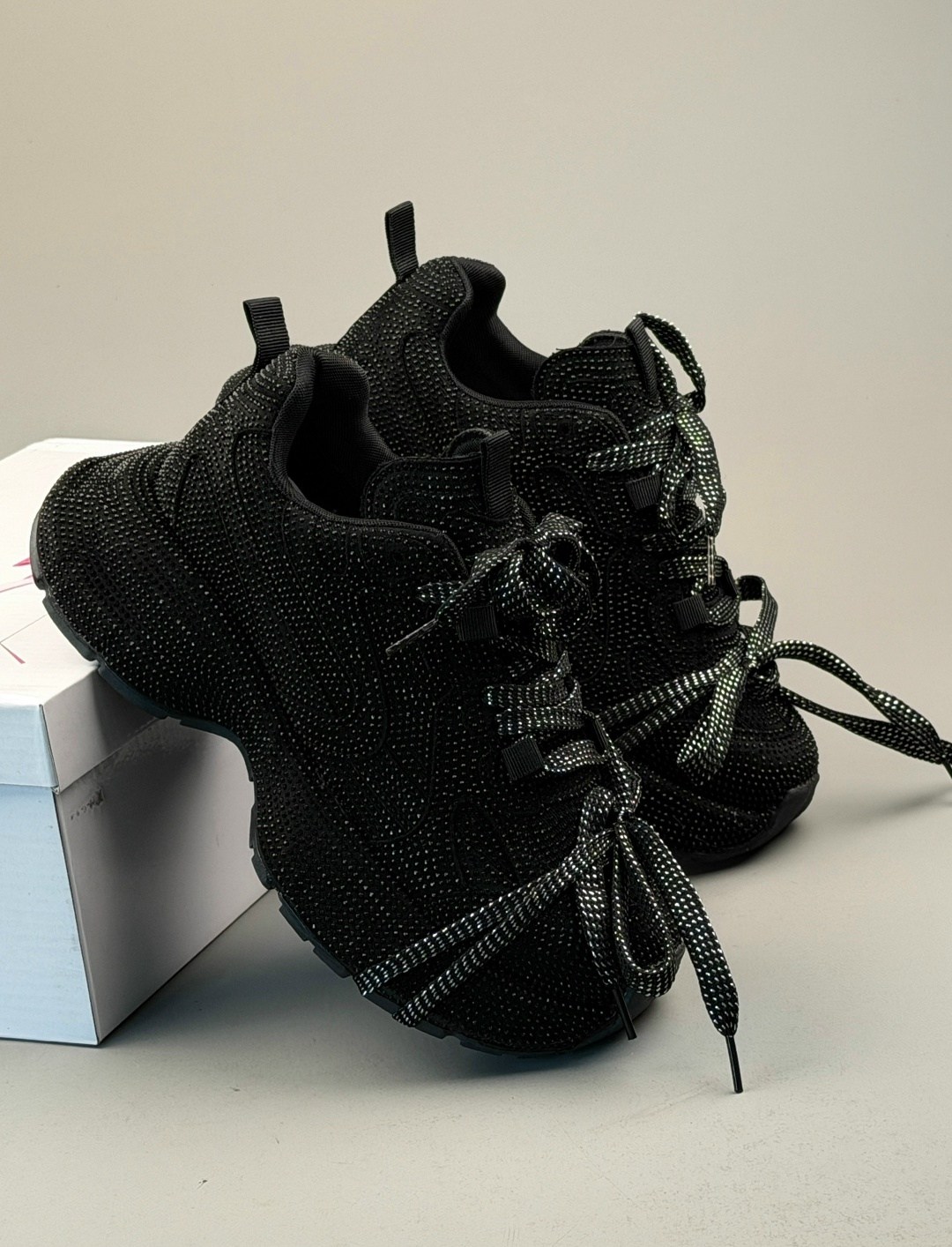 ,женские кроссовки,кроссовки balenciaga женские,черные кроссовки женские,черные кроссовки