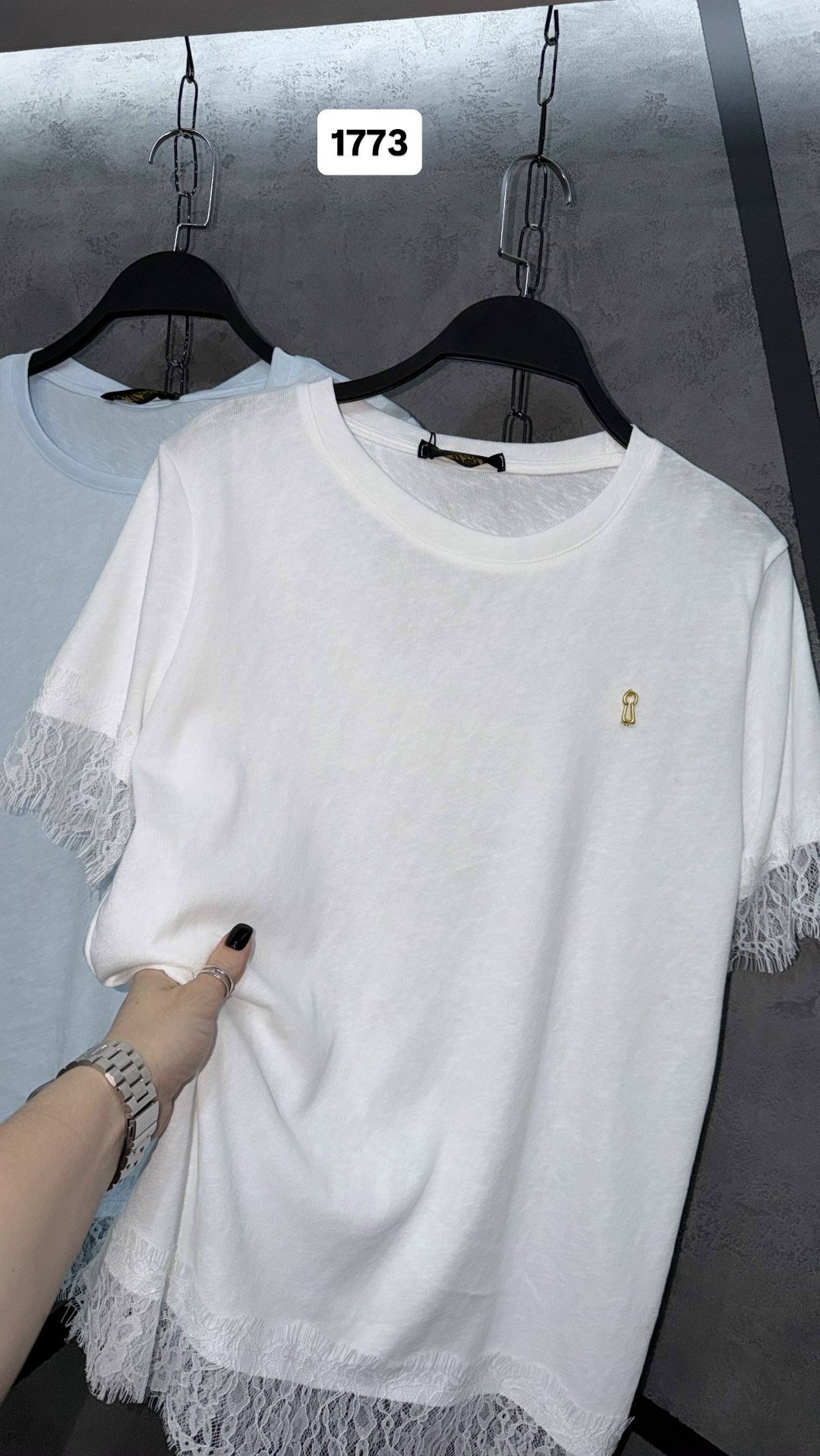 футболка с кружевами,женская футболка,белая женская футболка,футболка с вышивкой