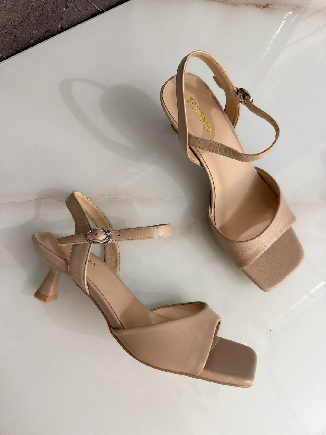 женские босоножки,,квадратные босоножки,босоножки модные,босоножки на высоком