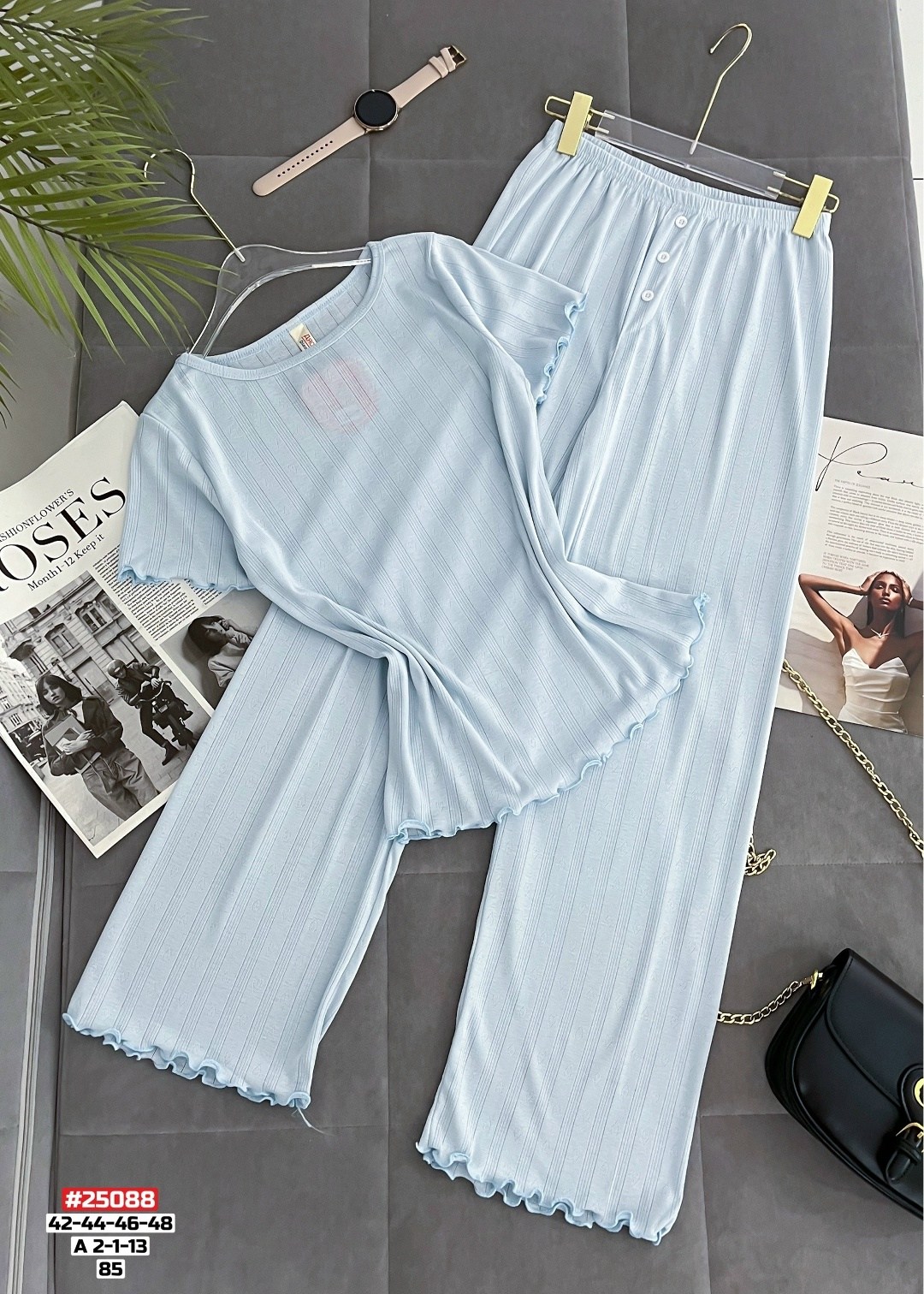 комплект женской пижамы,пижама женская,комплект пижама,костюм женский,пижама с брюками женская