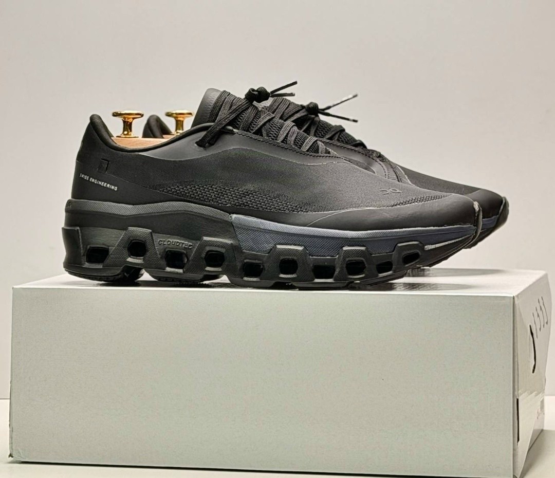 кроссовки,мужские кроссовки,черные кроссовки,кроссовки мужские on running cloudmonster полностью черные,повседневные кроссовки