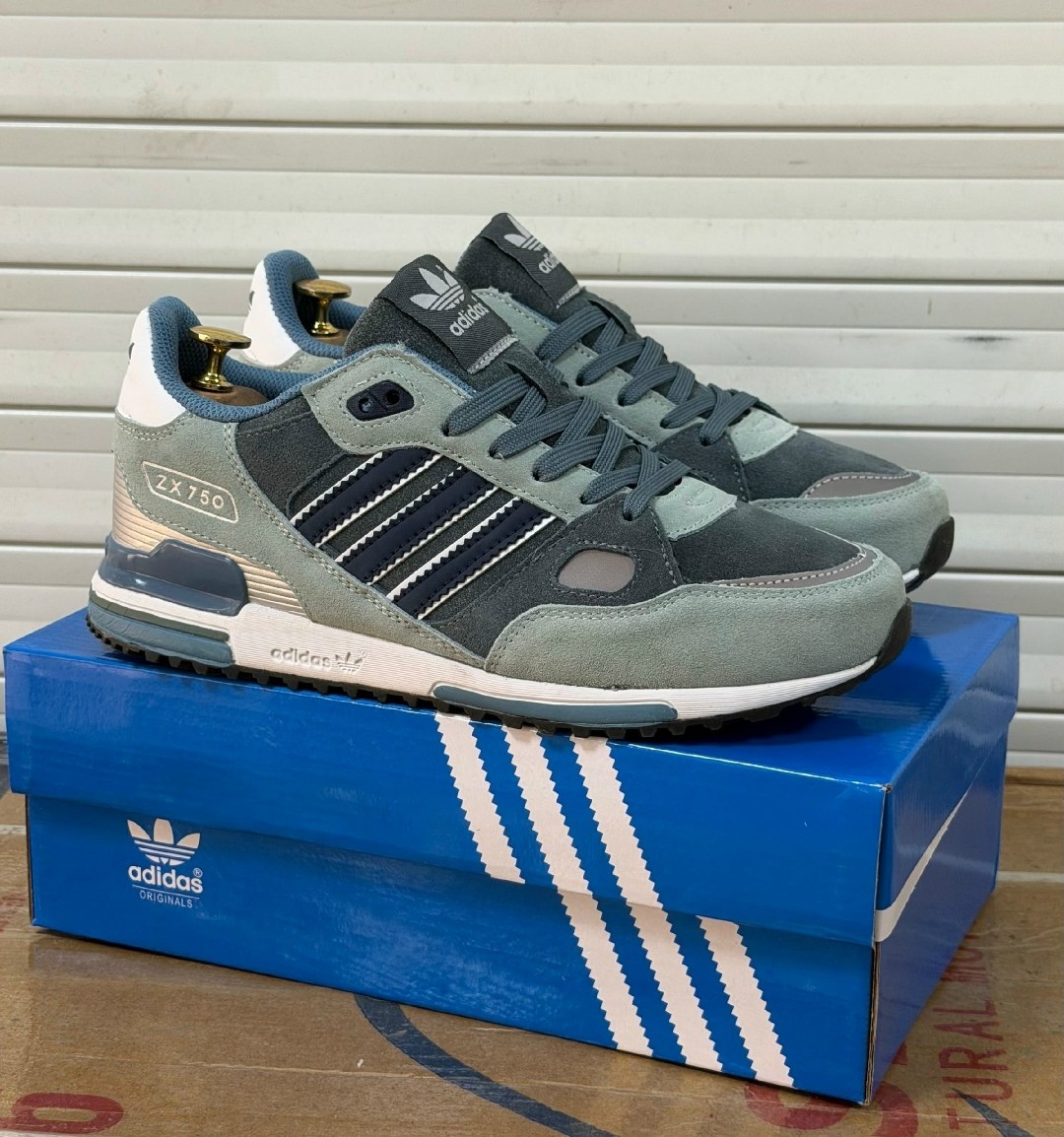 кроссовки adidas zx 750 мужские,adidas zx 750,кроссовки adidas zx 750,кроссовки мужские адидас zx 750 серые,кроссовки адидас zx 750