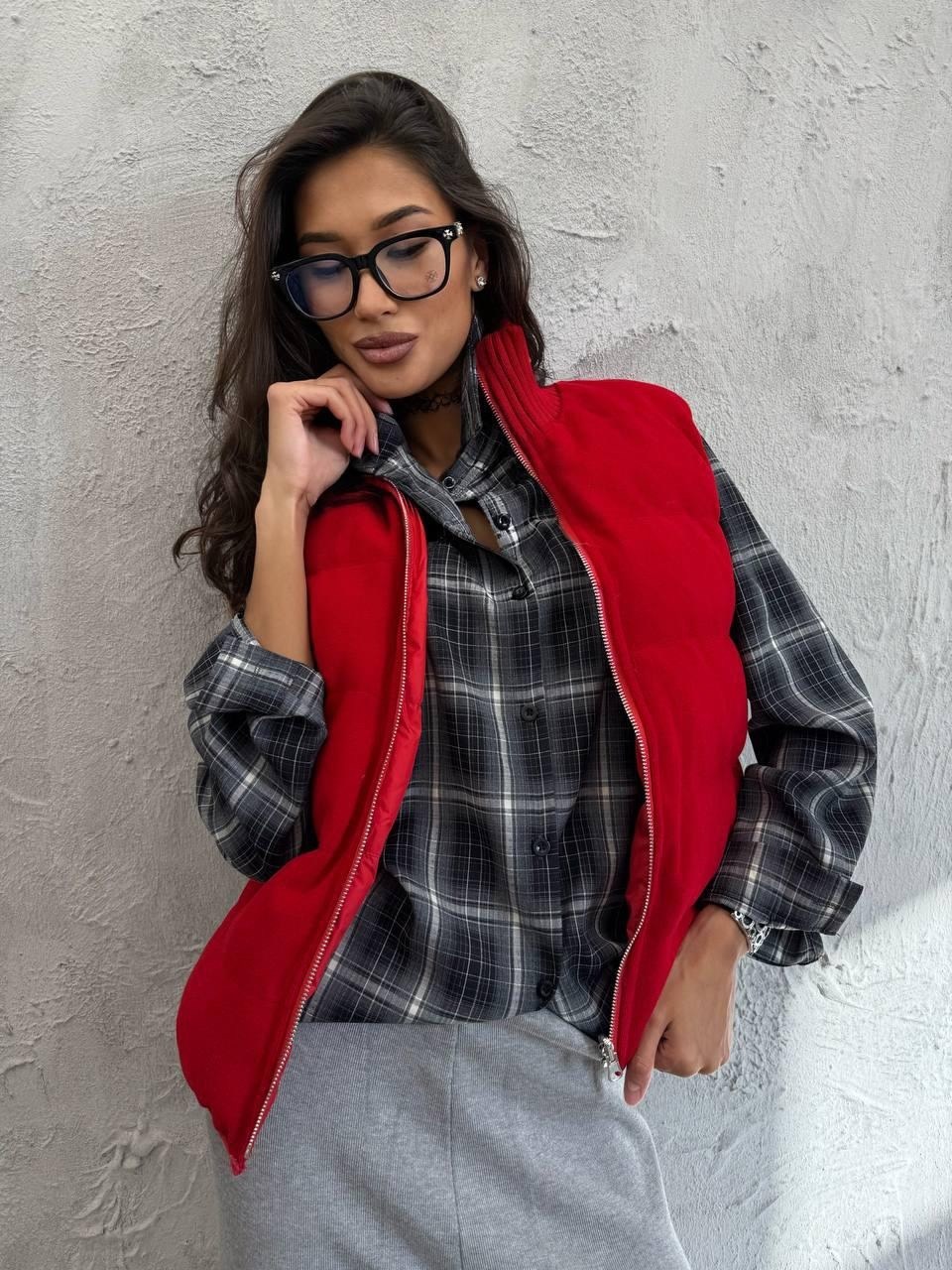 жилетка женская,жилетка,демисезонная жилетка,стильная жилетка,жилетка утепленная