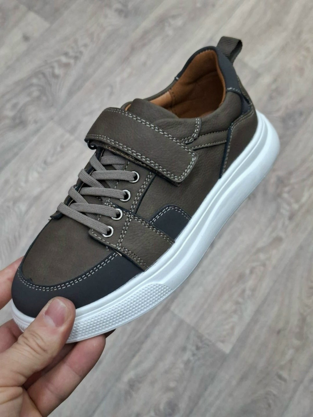 ,кроссовки мальчику,кроссовки повседневные,кроссовки подростковые,спортивная