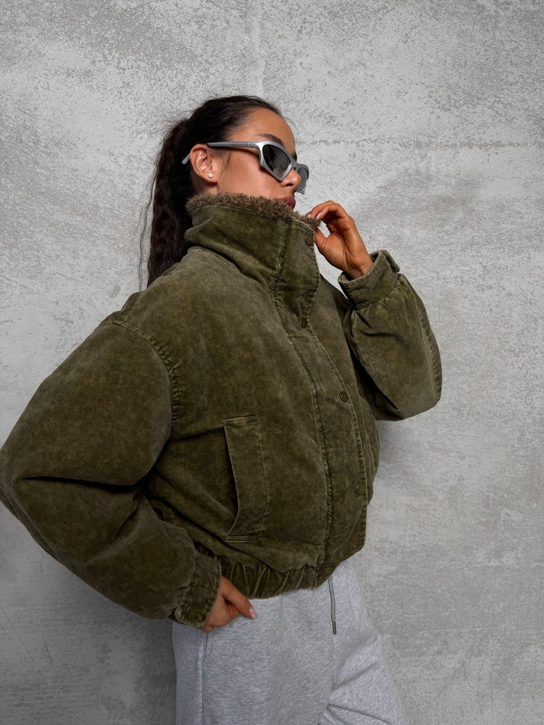 вельветовая куртка,бомбер куртка,повседневная куртка,куртка модная,женская вельветовая куртка