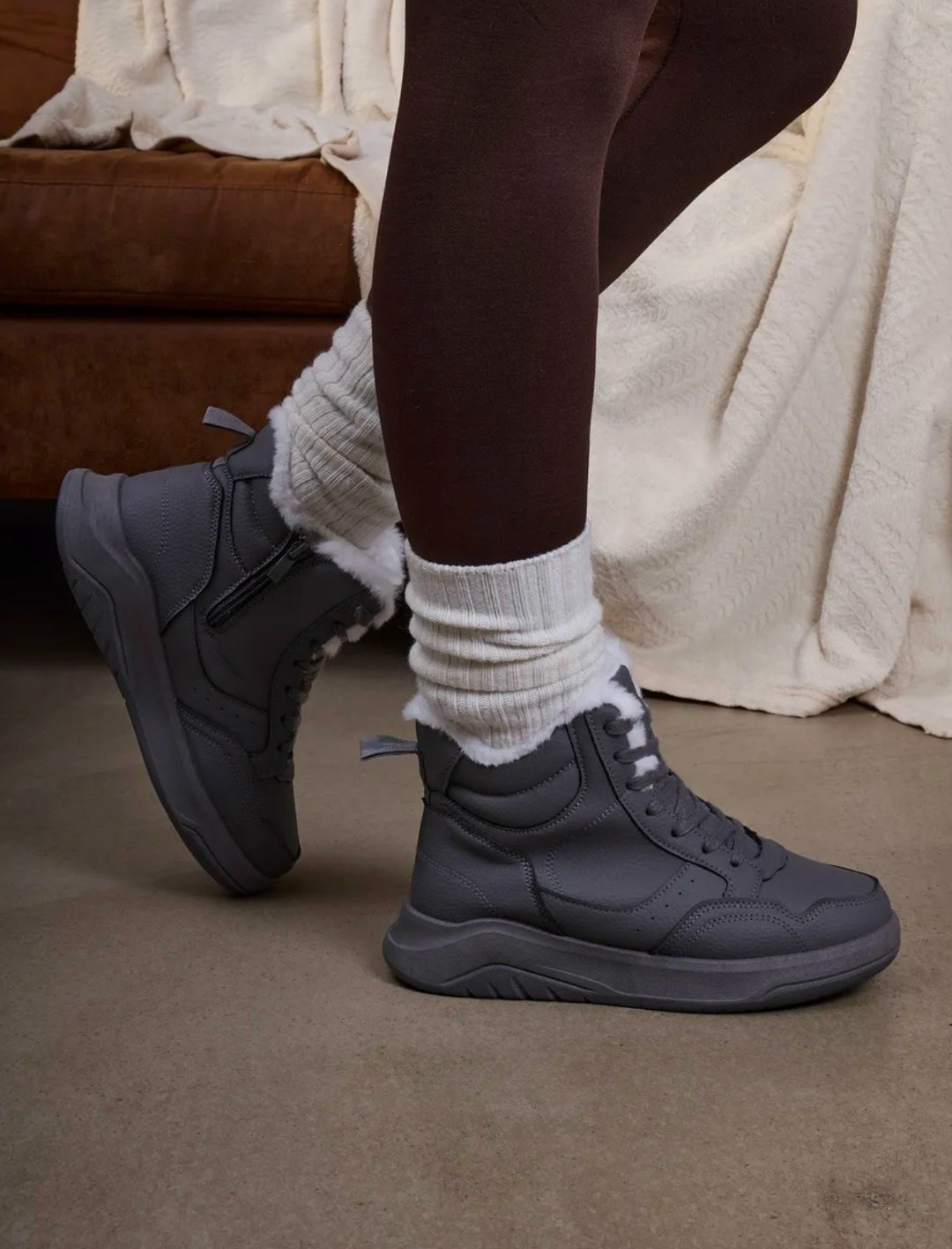 кроссовки женские зимние с мехом,кроссовки высокие зимние женские на меху,кроссовки женские зимние,кроссовки женские зимние с мехом monkey shoes,зимние кроссовки