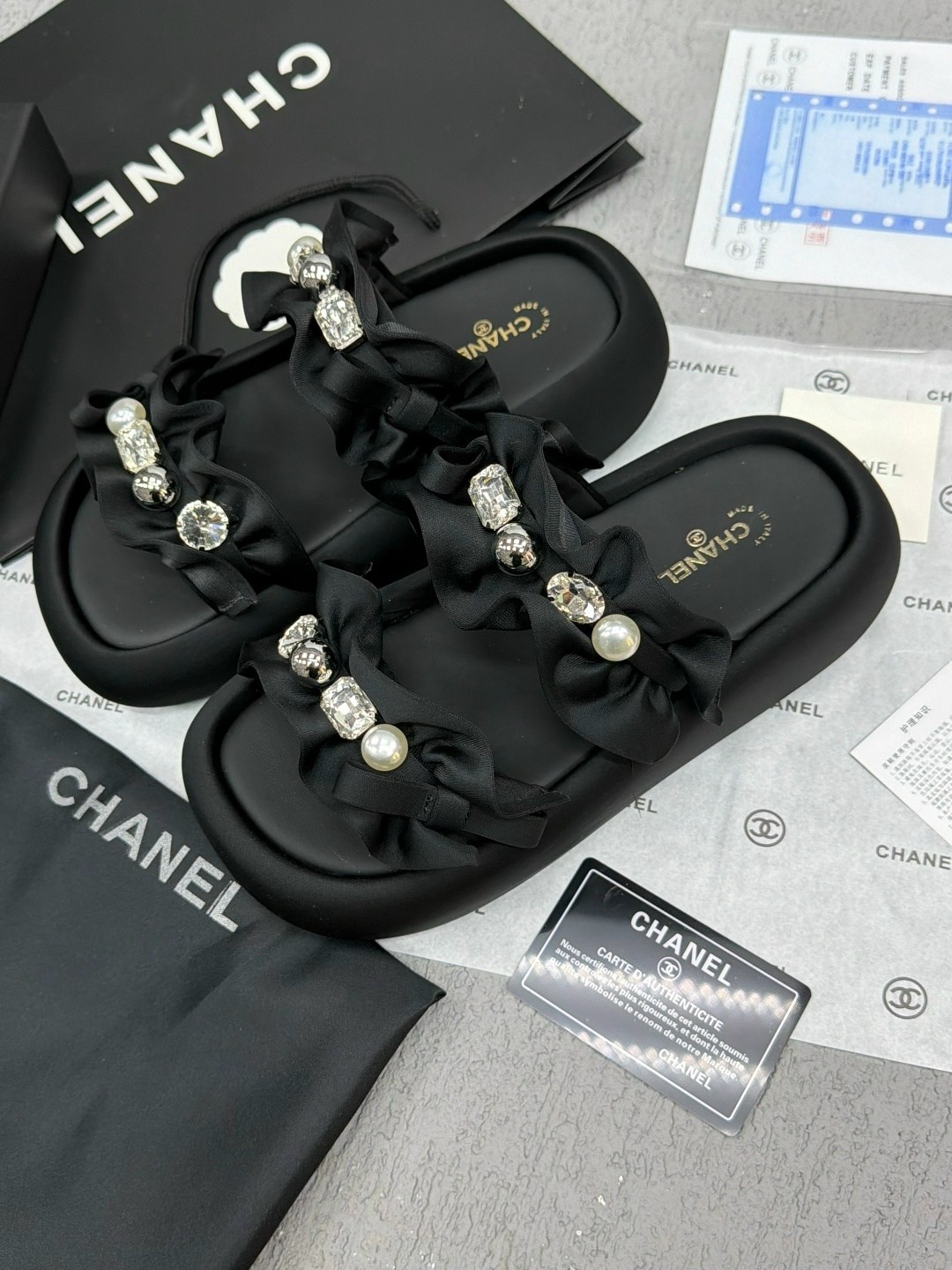 шлепанцы chanel,босоножки chanel,сандалии chanel,тапочки chanel,шлепки шанель