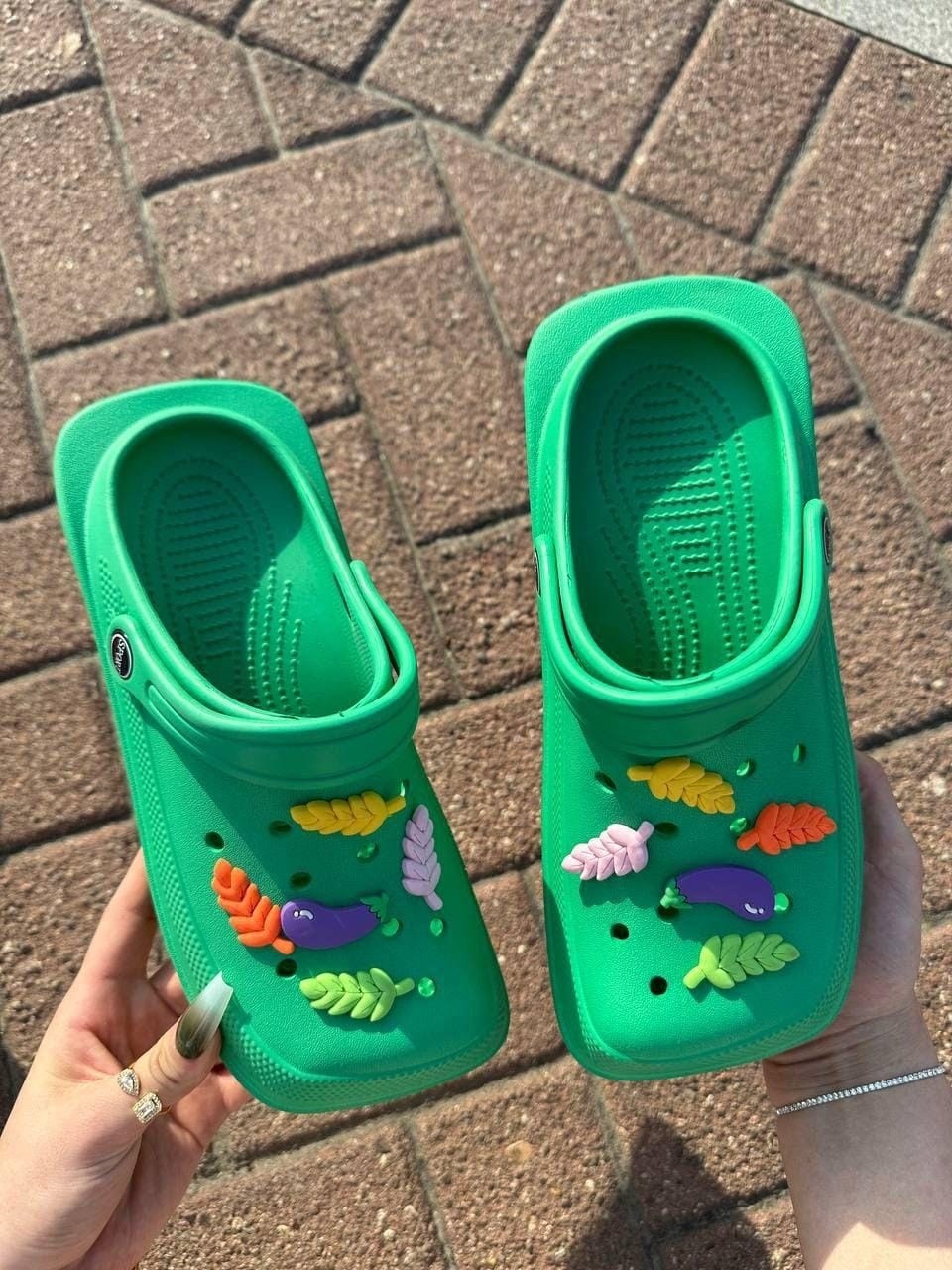 ,orange sorbet crocs,детские кроксы,кроксы carrots,модные кроксы