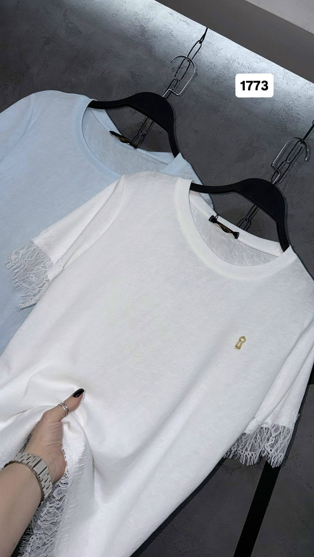 футболка с кружевами,женская футболка,белая женская футболка,футболка с вышивкой