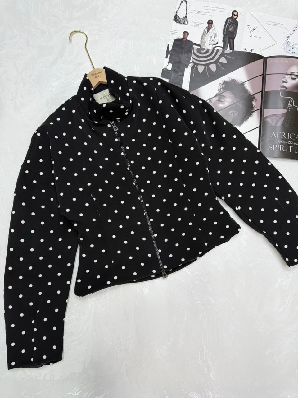 модный принт горошек,блузка жакет в горох,костюм в горошек