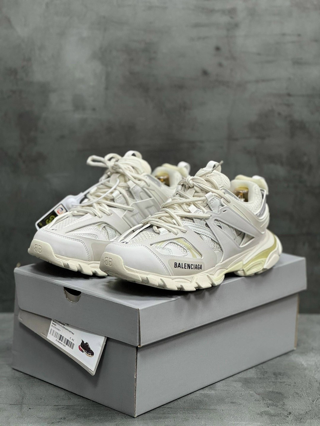 balenciaga мужские кроссовки track premium - white,мужские комбинированные кроссовки balenciaga 2026-2026 белые,кроссовки баленсиага женские оригинал,баленсиага трек кроссовки мужские,кроссовки balenc